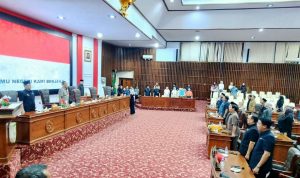 Delapan Fraksi DPRD Bengkulu Sepakati Raperda APBD-P 2026, Gubernur Garansi Anggaran Delapan Fraksi DPRD Bengkulu Sepakati Raperda APBD-P 2026, Gubernur Garansi Anggaran