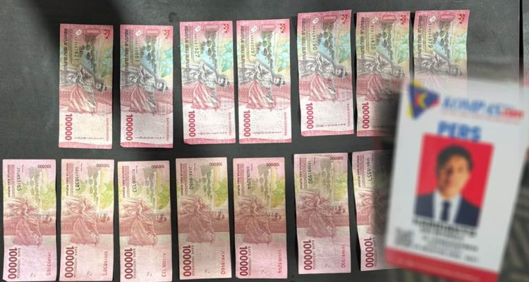 Ngaku Wartawan Ancam Sebar Berita Negatif, Oknum Ber ID Card Media Kena OTT