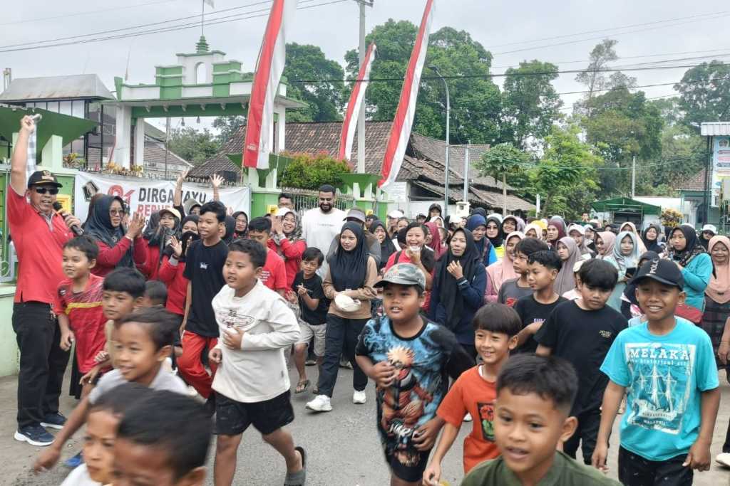 Siasati Efisiensi Anggaran 2026, Pemdes Wonodadi Blitar Sukses Gelar Jalan Sehat dan Senam Kreasi Swadaya Siasati Efisiensi Anggaran 2026, Pemdes Wonodadi Blitar Sukses Gelar Jalan Sehat dan Senam Kreasi Swadaya