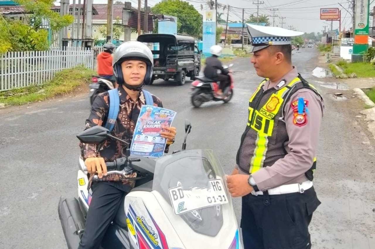 Cegah Kebisingan Knalpot Brong, Satlantas Polres Lebong Edukasi Pengendara Cegah Kebisingan Knalpot Brong, Satlantas Polres Lebong Edukasi Pengendara
