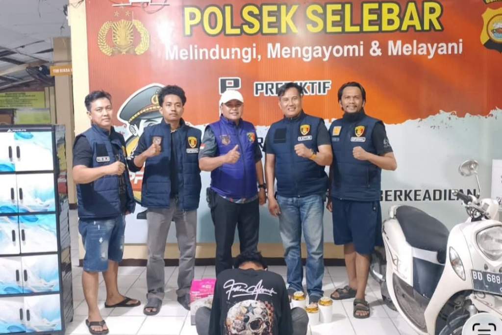 Curi Barang Tempat Kerja, Karyawan Toko Perabotan di Pagar Dewa Ditangkap Polisi Curi Barang Tempat Kerja, Karyawan Toko Perabotan di Pagar Dewa Ditangkap Polisi