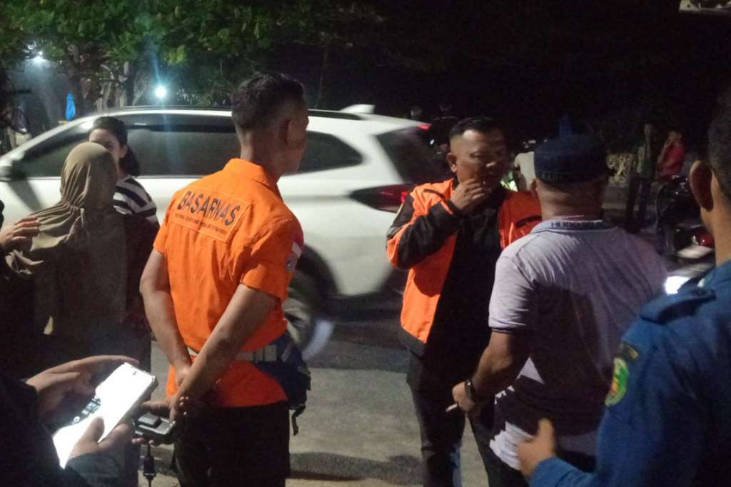 Diduga Tenggelam di Pantai Berkas, Tim SAR Cari Pelajar Asal Sukarami Diduga Tenggelam di Pantai Berkas, Tim SAR Cari Pelajar Asal Sukarami