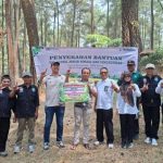Dukung Pengembangan Wisata Pinus Loji, Perhutani KPH Blitar Salurkan Bantuan TJSL Rp25 Juta Dukung Pengembangan Wisata Pinus Loji, Perhutani KPH Blitar Salurkan Bantuan TJSL Rp25 Juta
