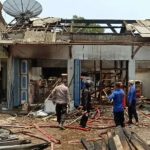 Gudang Toko Bangunan 999 di Blitar Terbakar, Kerugian Capai Rp500 Juta