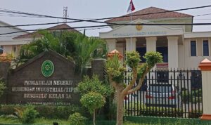 Independensi PN Bengkulu Diuji, Jevi, Jangan Sampai Tersandera Hibah Lapangan Tenis Independensi PN Bengkulu Diuji, Jevi, Jangan Sampai Tersandera Hibah Lapangan Tenis