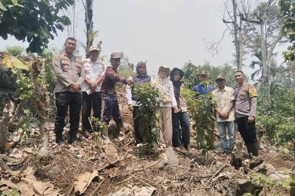 Kapolsek Lebong Selatan Dorong BUMDes Tik Jeniak Serius Kelola Ketahanan Pangan