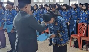 Lantik 352 PNS, Bupati Lebong Tekankan Profesionalisme dan Integritas Lantik 352 PNS, Bupati Lebong Tekankan Profesionalisme dan Integritas