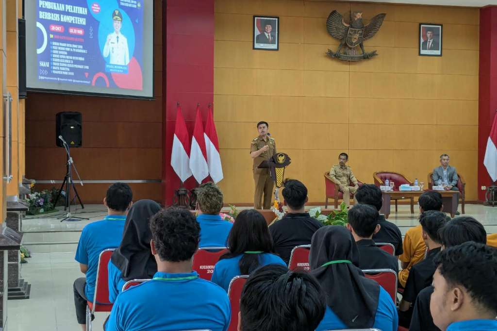 Mas Ibin Tekankan Pentingnya Skill dan Proses bagi Pencari Kerja di Kota Blitar
