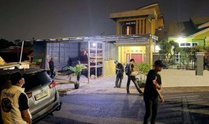 Polisi Geledah Rumah M Rizon, Usut Dugaan Korupsi Jalan Sentra Produksi Polisi Geledah Rumah M Rizon, Usut Dugaan Korupsi Jalan Sentra Produksi