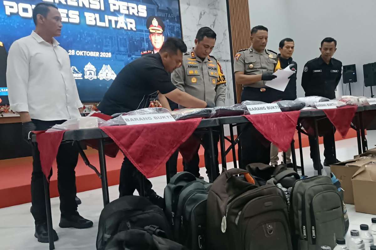 Polres Blitar Ungkap 13 Kasus 3C dan Ringkus 12 Tersangka Polres Blitar Ungkap 13 Kasus 3C dan Ringkus 12 Tersangka