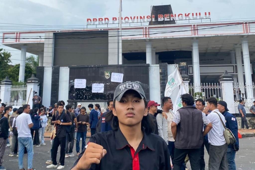 Rego Bangkito Serukan Konsolidasi Mahasiswa Evaluasi 2 Tahun Prabowo-Gibran Rego Bangkito Serukan Konsolidasi Mahasiswa Evaluasi 2 Tahun Prabowo-Gibran