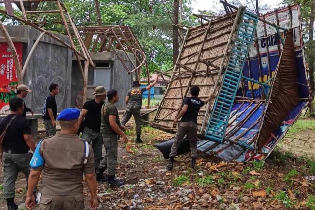 Sidang Penggusuran Pedagang Pantai Panjang, PH Saung Bigi Pemkot Akui Salah Administrasi Sidang Penggusuran Pedagang Pantai Panjang, PH Saung Bigi: Pemkot Akui Salah Administrasi