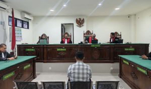 Terdakwa Minyakita Oplosan Divonis Lepas karena 'Cuma Karyawan' Terdakwa Minyakita Oplosan Divonis Lepas karena 'Cuma Karyawan'