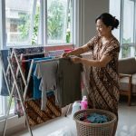 Trik Menghilangkan Bau Apek Pakaian Saat Musim Hujan Tanpa Mesin Pengering Trik Menghilangkan Bau Apek Pakaian Saat Musim Hujan Tanpa Mesin Pengering
