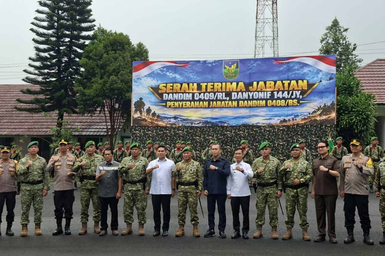 Wabup Lebong Hadiri Sertijab Dandim 0409RL, Tekankan Sinergi TNI dan Pemda Wabup Lebong Hadiri Sertijab Dandim 0409/RL, Tekankan Sinergi TNI dan Pemda