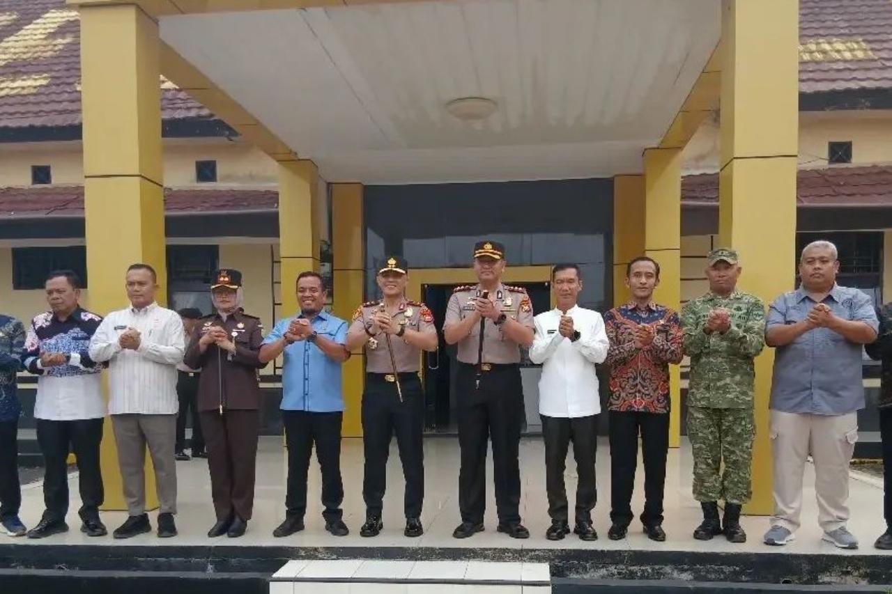 Wabup Lebong Sambut Kapolda Bengkulu, Perkuat Sinergi Kamtibmas Wabup Lebong Sambut Kapolda Bengkulu, Perkuat Sinergi Kamtibmas