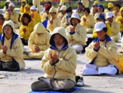 Protes Damai Falun Gong Melawan Represi China Di Hong Kong