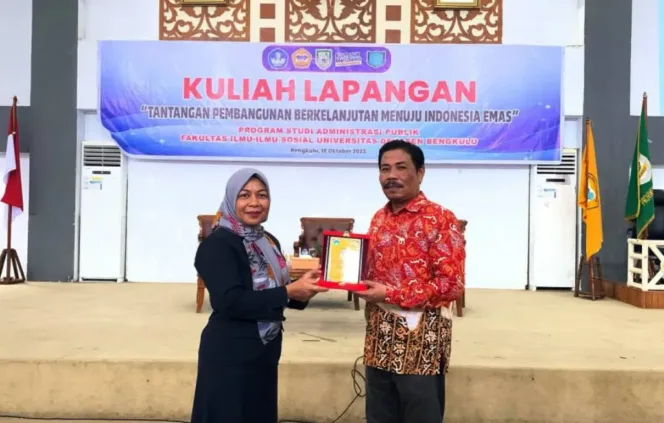 
					Usin Abdiansyah Putra Sembiring saat menjadi narasumber dalam kuliah lapangan