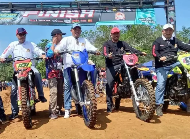 
Bupati Seluma Erwin Octavian, membuka Grasstrak Champion Polres