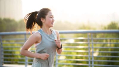 5 Olahraga Efektif Untuk Membakar Lemak Dan Menurunkan Berat Badan Mengapa Banyak Orang Memilih Olahraga Saat Patah Hati? Ternyata Ini Alasannya 