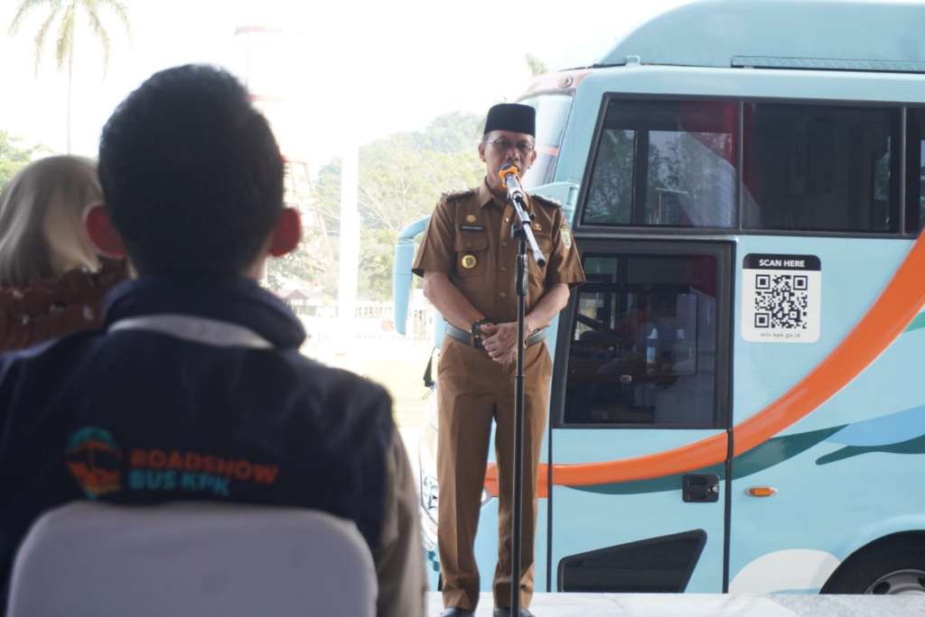 Plh Sekda Provinsi Bengkulu Lepas Roadshow Bus Kpk, Ajak Lawan Korupsi Bersama