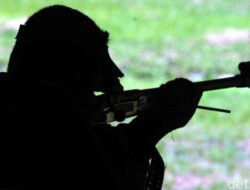 Baku Tembak Dengan Kkb, Tim Sniper Lumpuhkan 1 Orang