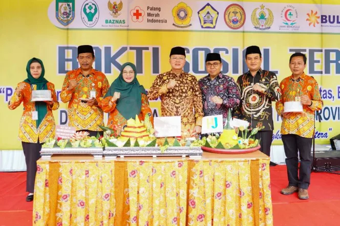 
					Gelaran bakti sosial dan operasi bibir sumbing gratis meriahkan HUT ke-55 Provinsi Bengkulu dan HUT ke-26 RSMY