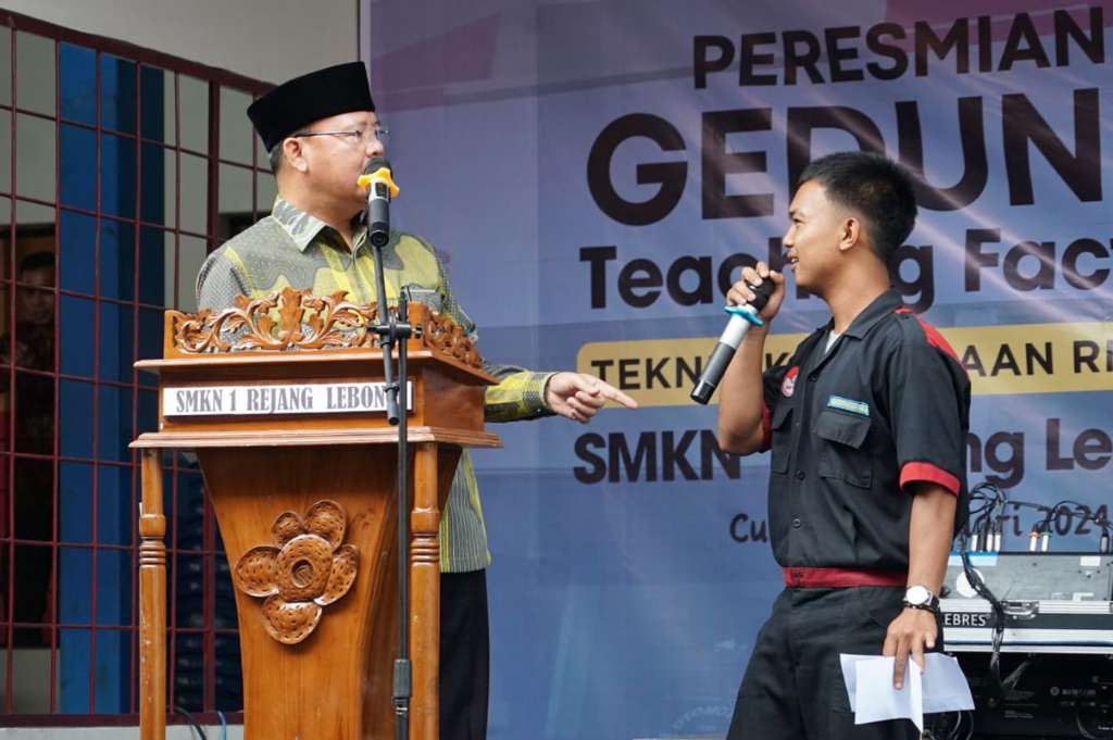 Gubernur Bengkulu Resmikan Teaching Factory Di Smkn 1 Air Rambai