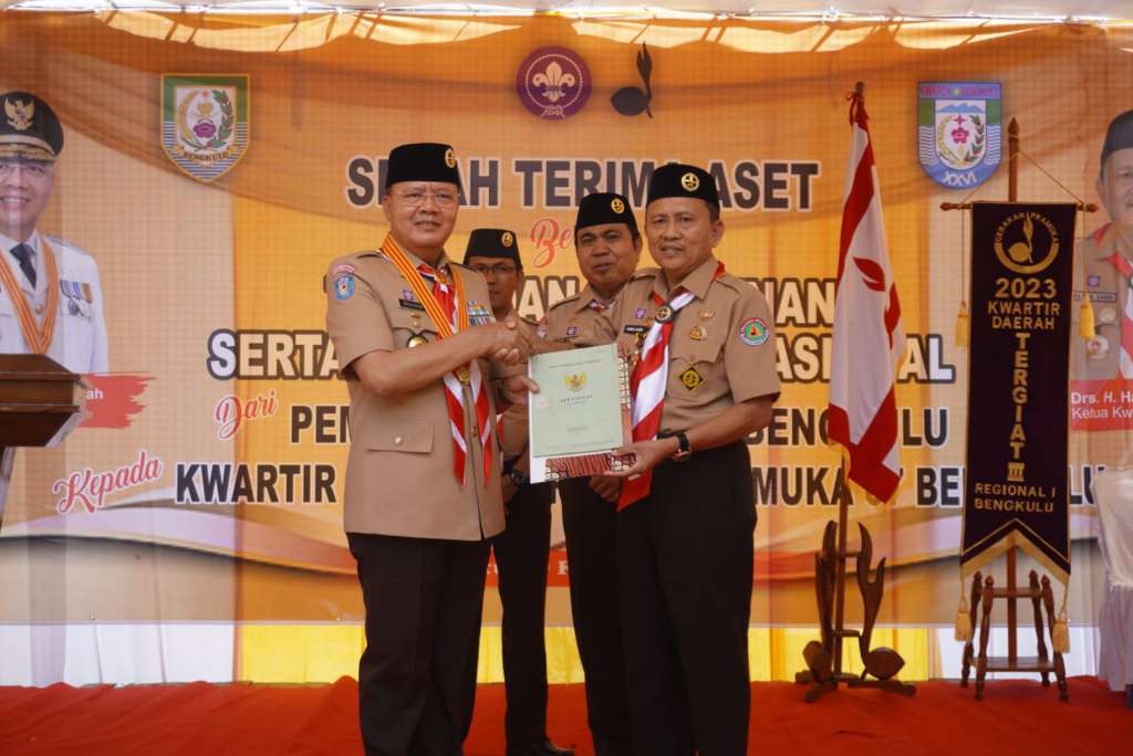 Gubernur Rohidin Hibahkan Tanah, Bangunan, Dan Mobil Untuk Pramuka Bengkulu