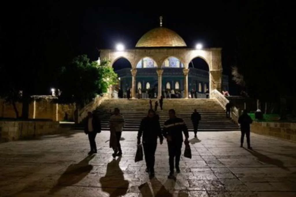 Israel Halangi Warga Palestina Salat Tarawih Di Masjid Al-Aqsa