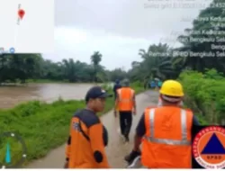 Upaya Pencarian Empat Korban Terseret Arus Sungai Kedurang Masih Berlanjutâ 
