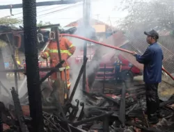 Senin Pagi Sejumlah Kios Di Pasar Tradisional Kota Tegal Ludes Terbakar
