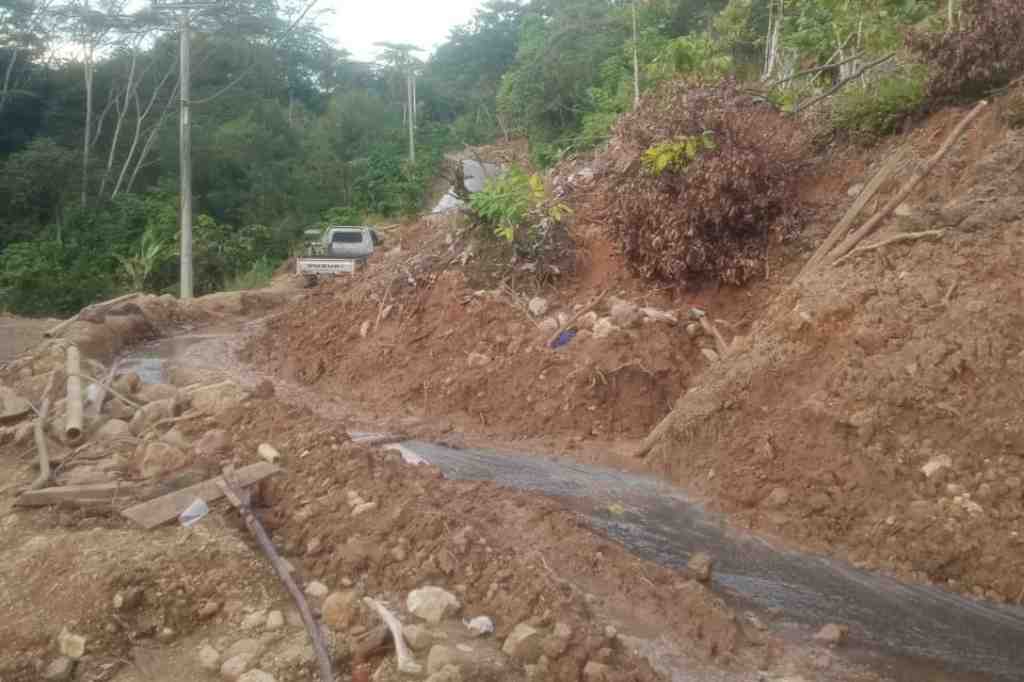 Ruas Jalan Tik Sirong Kembali Longsor, Camat: Sudah Kita Sampaikan Ke Dinas Terkait