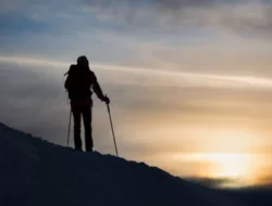 Mendaki Gunung Rinjani, Wna Asal Swiss Terjatuh Dari Tebing 
