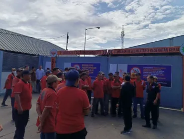 Puluhan Buruh Yang Tergabung Dalam SPPM Melakukan Aksi Unjuk Rasa di Depan PT.BDR, Kamis (11/7/24)