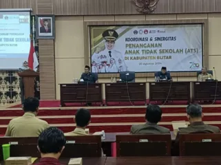 Hj Rini Syarifah Saat Memberikan Pemaparan Terkait ATS di Kabupaten Blitar 