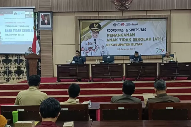 
					Hj Rini Syarifah Saat Memberikan Pemaparan Terkait ATS di Kabupaten Blitar 