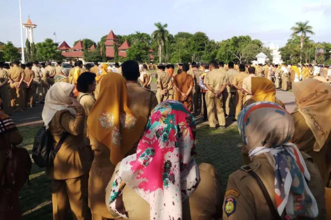 
Pengamat Anggap Sosok Lucky Hakim Penuh Kontroversi