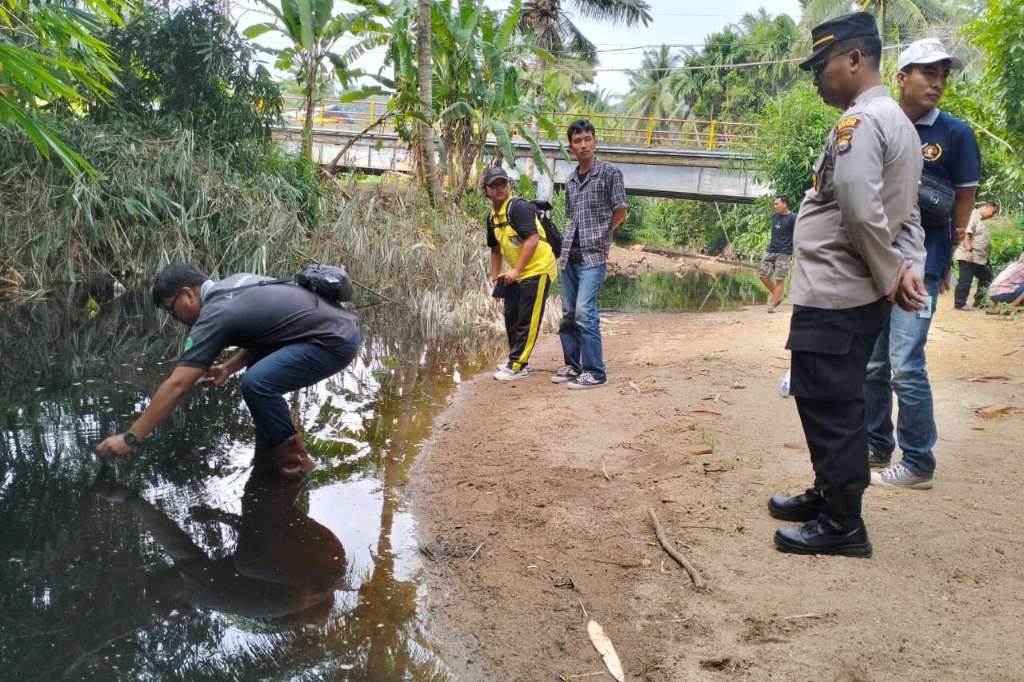 Air Sumur Warga Keruh dan Busuk Diduga Kuat Tercemar Limbah PT KGS