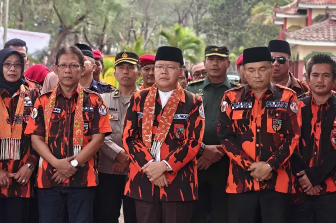 
Rohidin Mersyah Saat Penyambutan Kegiatan Rakerwil dan pemantapan kader serta anggota Pemuda Pancasila Provinsi Bengkulu