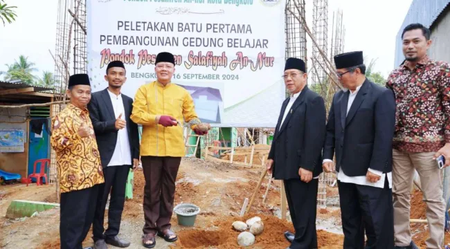 Pimpin Peletakan Batu Pertama Ponpes An-Nur, Rohidin Optimis Bangun Generasi Berakhlak