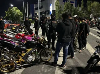 Tim Patroli dan Pelanggar Knalpot Brong