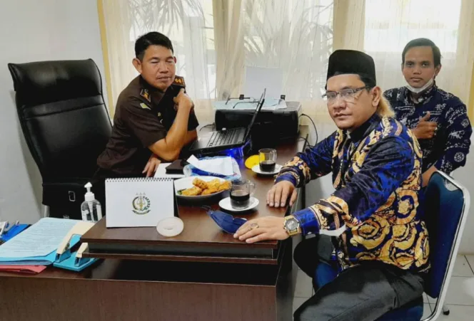 
					Tim BPS and Partners saat dimintai keterangan oleh Pengawas Kejaksaan Kejati Bengkulu