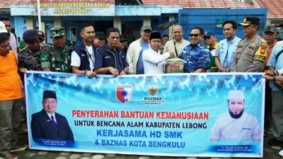 Pj Walikota Arif Gunadi Kirim Bantuan Sembako Untuk Warga Korban Banjir Di Lebong