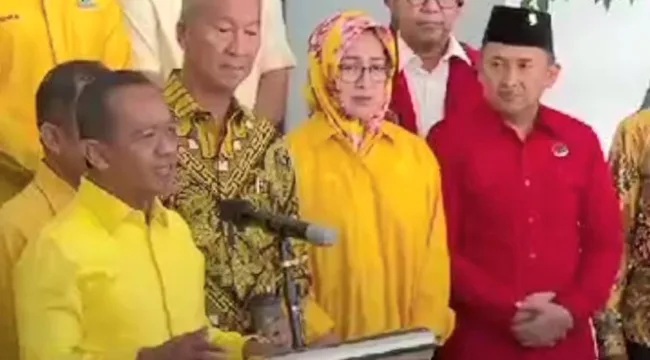 Ketua Umum Partai Golkar, Bahlil Lahadalia saat mengumumkan dukungan terhadap  pasangan Airin Rachmi Diany dan Ade Sumardi sebagai calon Gubernur dan Wakil Gubernur Banten dalam Pemilihan Kepala Daerah (Pilkada) 2024