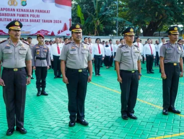  4 Personel Polres Metro Jakbar Dapat Kenaikan Pangkat Perwira Menengah
