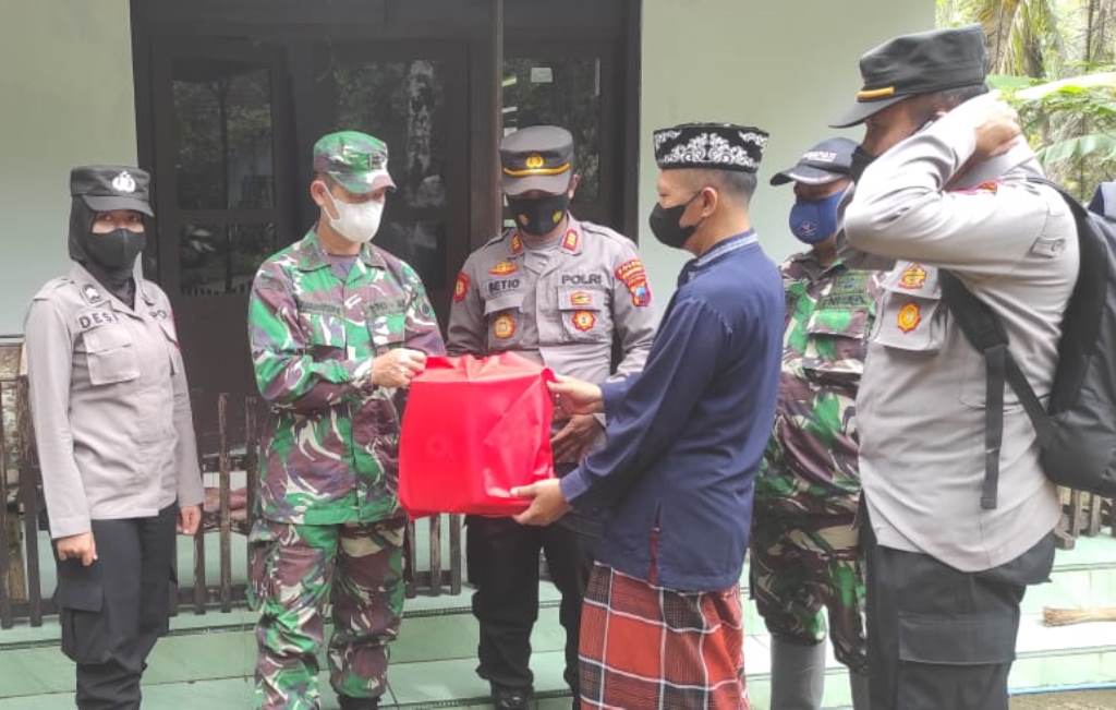 Tni-Polri Pulihkan Kondisi Warga Pro Dan Kontra Di Wadas