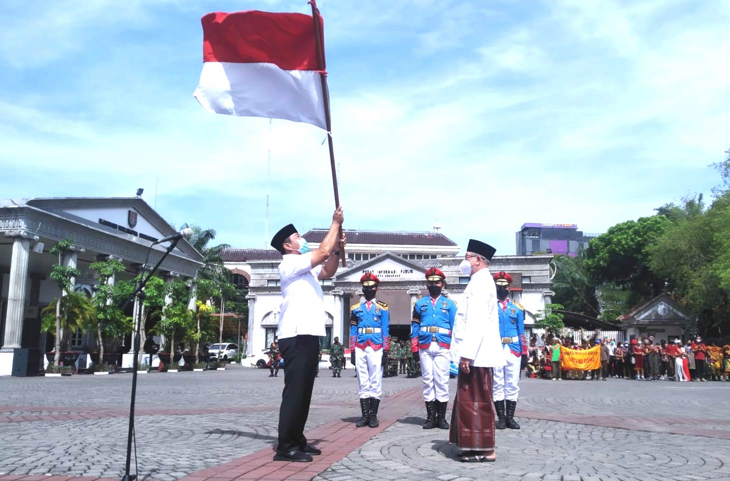 Perkokoh Nkri, Kirab Merah Putih Haul Habib Thoha Kembali Digelar