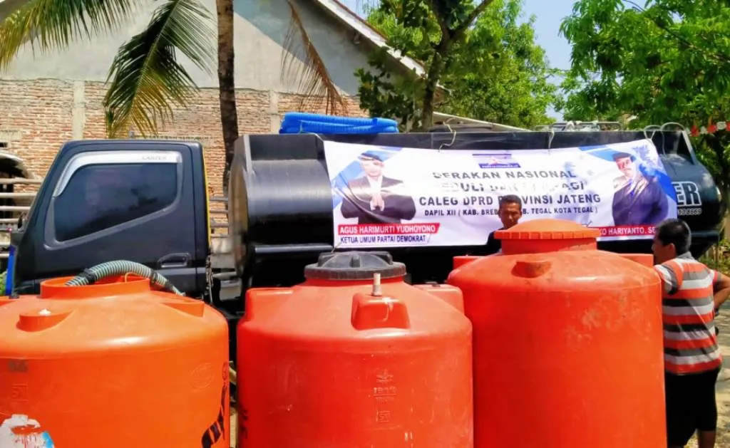 Laksanakan Gerakan Nasional Peduli Dan Berbagi, Joko Hariyanto Kembali Kirim Air Bersih