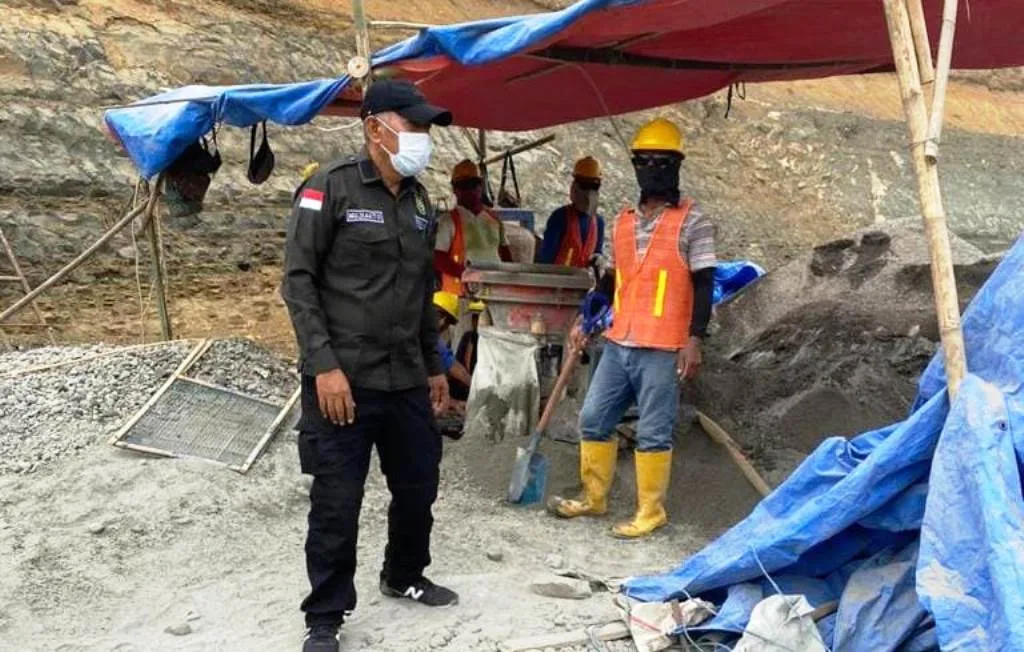 Kejaksaan Tinggi Jawa Timur Sidak Kualitas Jalan Lintas Selatan Tulungagung-Blitar